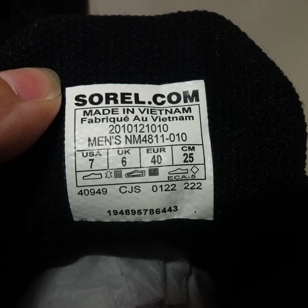 NEW Sorel Men's Size 7  Explorer Sneakers Shoes Mid WP Boots Black Insulated